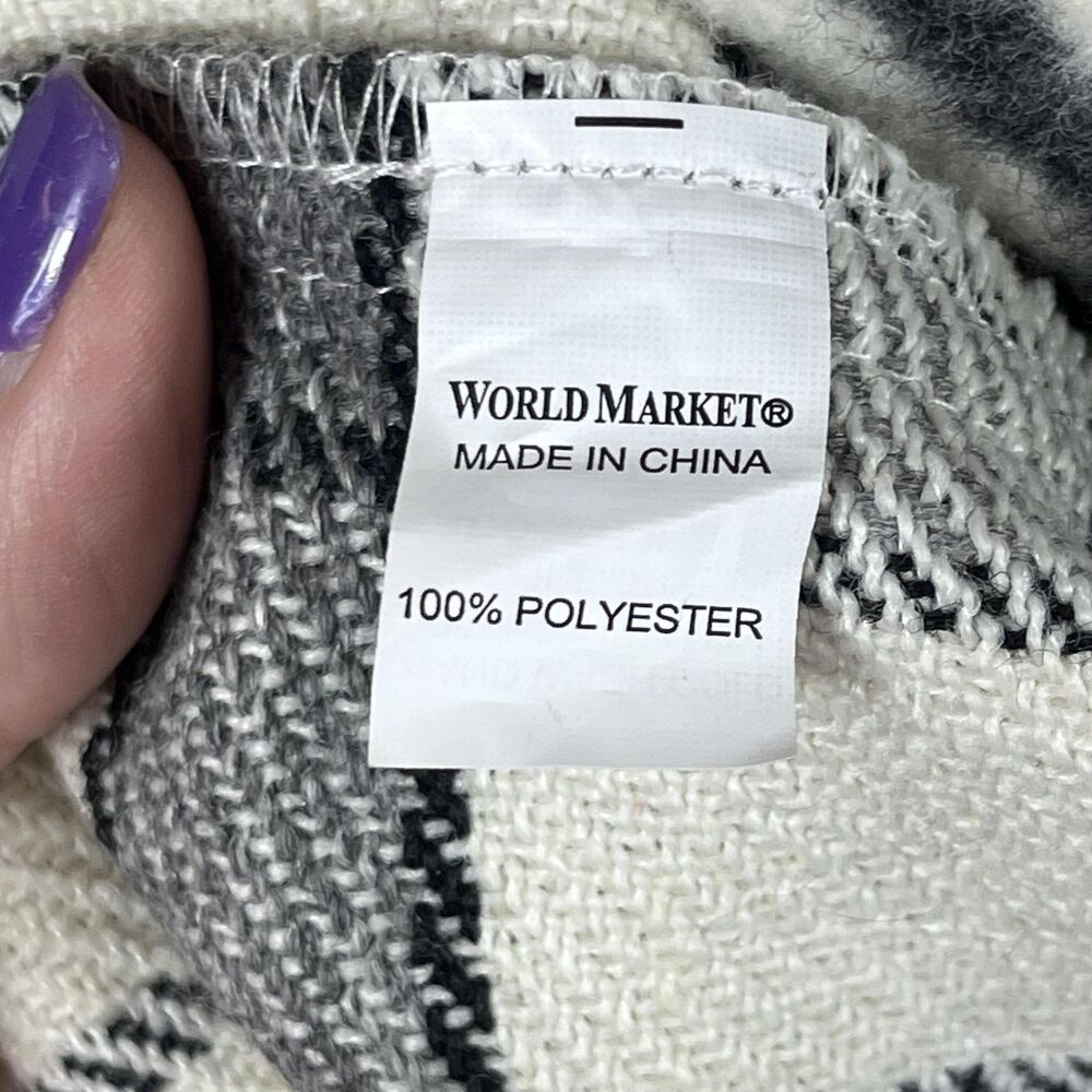 World Market Poncho Jacket Womens One Size White Plaid Fleece Pockets Boho - Picture 5 of 8
